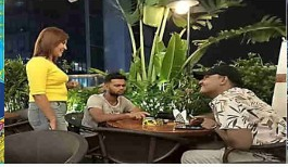 Brand ambassador engaging consumers at a HORECA lounge